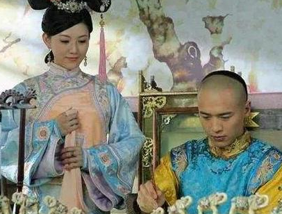 他是一个皇帝只活到了24岁 却留下了17个孩子