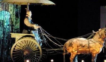 秦始皇铜车上的伞到底是用来干嘛的 真的只是遮风挡雨这么简单吗