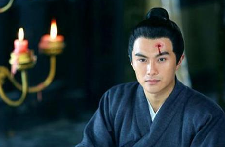 他是皇后的亲弟弟，虽娶妻但未子，后来三个儿子是怎么来的？