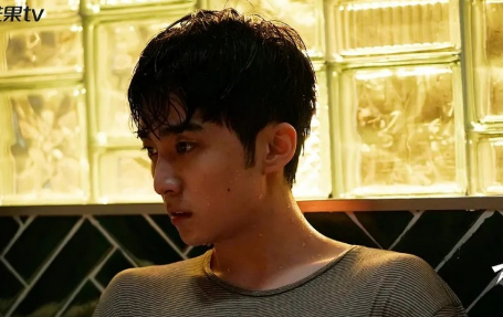 《极限17滑魂》饰演杨步凡的人是谁 杨步凡的结局是什么
