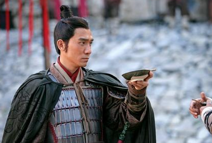 周瑜汉末三分最耀眼的人，t他为什么会被丑化？