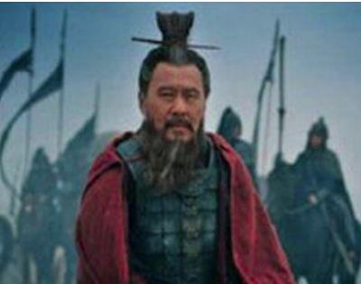 曹操在考虑要不要处死吕布的时候，为什么还要问刘备的意见？