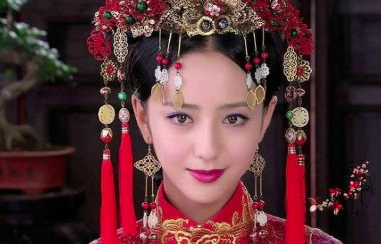 清朝唯一有谥号的贵妃，康熙还为她辍朝五日