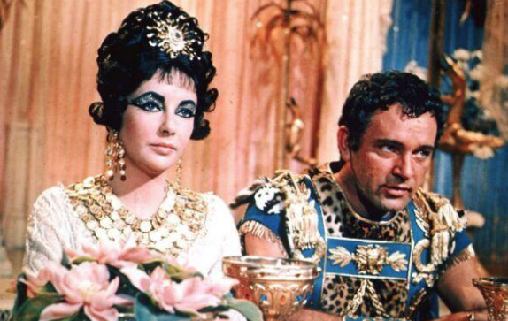 古埃及最漂亮的女人克利奥帕特拉七世，两任罗马执政官都拜倒其裙下