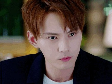 《归还世界给你》秦也的扮演者是谁 秦也和沈亿恩是什么关系