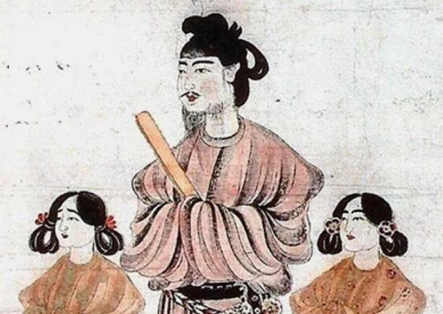 日本的“菊花”王朝为何能传承千年？关于“天皇”家族有什么故事？
