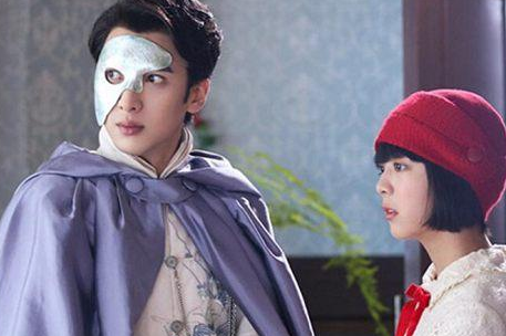 《海棠经雨胭脂透》朗月明为什么会毁容？朗月明容貌恢复之后怎么样了？