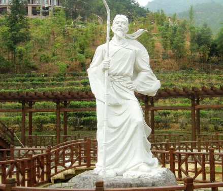 李白到底有什么样的家底 为什么可以放着官不做却能到处旅游呢