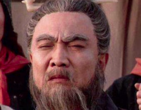 曹操重用杀子仇人张绣，背后有什么原因？