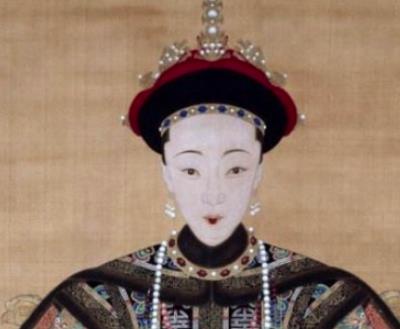 她和皇子结婚两年后就去世了，后来被追封为皇后