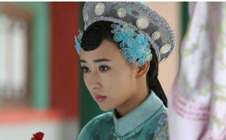 康熙最后一任皇后佟佳氏，屈居皇贵妃之位8年