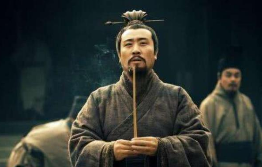 刘备的汉室宗亲身份是真的吗？他是不是汉献帝的“皇叔”？