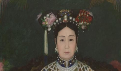 玫贵妃是除了慈禧之外另一位为咸丰帝生下儿子的女儿，活55岁善终