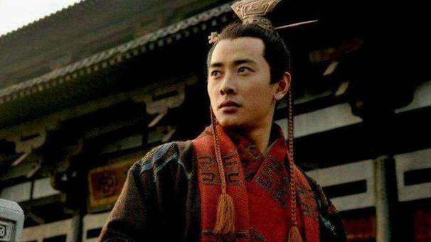 东汉末年最难走的路,莫过于汉献帝的逃亡之路,他凄惨的一生遭遇了什么?