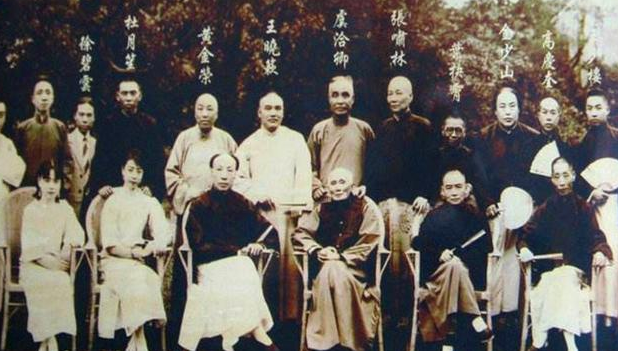 万墨林跟杜月笙是什么关系?是杜月笙最想报答之人