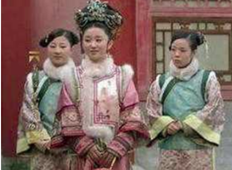 清朝规定后妃只能有一个封号，这个妃子却换了3次？