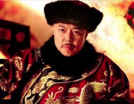 乾隆做了3年太上皇，这三年他都做了什么事？