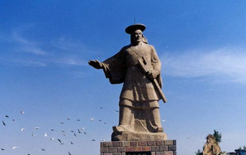 中国最“罕见”的4个姓氏，连起来竟然是古代皇帝的称呼？