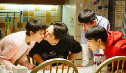 《小欢喜》乔卫东晒结婚照，终于欢喜了！