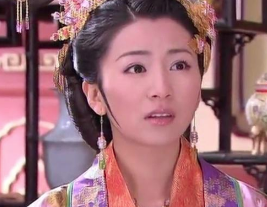 明朝奇葩皇帝朱见深，废16岁皇后独宠34岁老女人