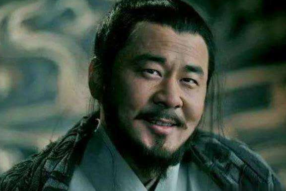 为何很多人洗白曹操，诋毁刘备？只因现在社会压力大！