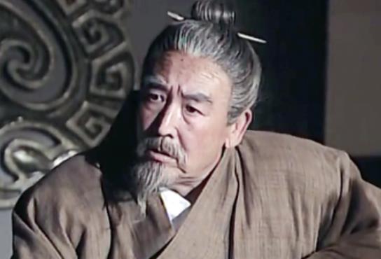 郤缺面对两位恩人的后代，他是怎么做的？
