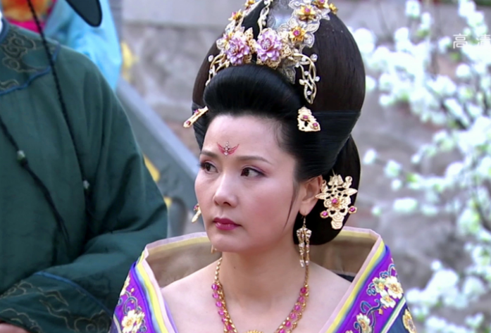 杨贵妃真的受宠吗?曾两次被唐玄宗赶出宫,她只是武惠妃的替身?