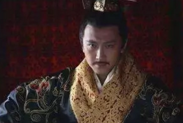 皇帝装了三年的瞎子，一睁开眼杀掉两人