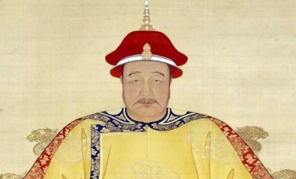 看清朝十二位皇帝的画像，你发现了什么？