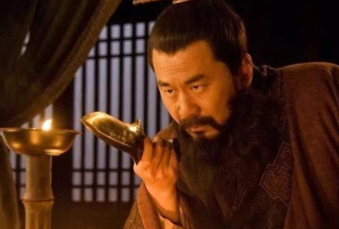 曹操死后为什么会被葬在安阳，而不是一直很喜欢的洛阳