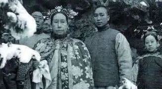慈禧手下3大保镖老照片，第二位能躲子弹，第三位53岁打败霍元甲 