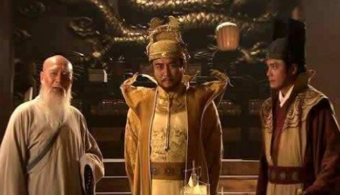朱元璋为什么会因为朱棡打了一个厨师就冷落了他？