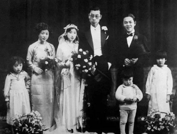 珍贵家庭合影:傅雷与朱梅馥的婚纱照