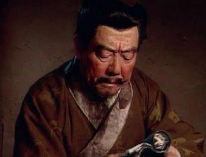 他其貌不扬被曹操嫌弃，投奔刘备助他取得益州