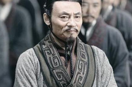 历史上的太守最早出现在什么时候 相当于现在什么职业呢