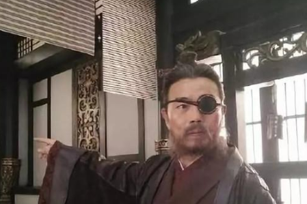 有人差点害死夏侯惇曹操很高兴！曹操和夏侯惇什么关系？