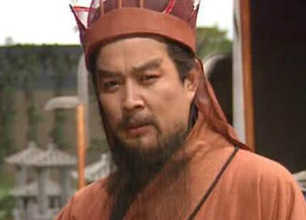 东汉末年汉室原有两次自救的机会 无奈都被两个所浪费了