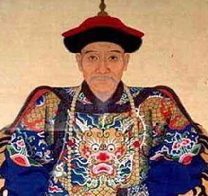 清朝三藩之乱说的一起打 耿精忠为什么是第一个投降的人
