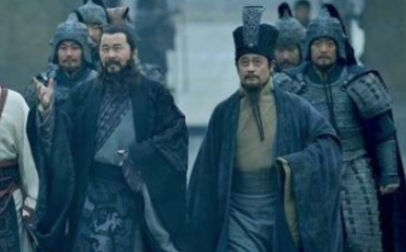 荀彧做了什么事？曹操为何要逼死荀彧？