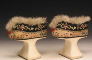 清朝时期的旗鞋除了衬托身材还有哪些作用？