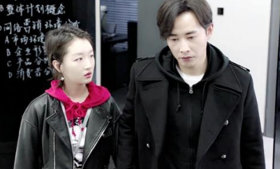 《幕后之王》小谷脚踏两只船？这剧刷三观