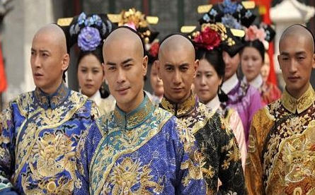 他是康熙最长寿的儿子，一生淡泊名利明哲保身
