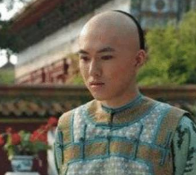 弘曕的生母是谁？乾隆对他如何？