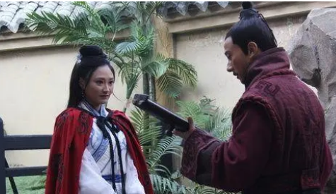 曹操花重金赎回蔡文姬，后来她过得怎么样？