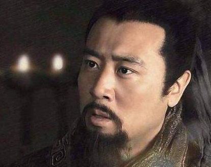 刘备跟曹操,孙权的实力差距很大吗 刘备为什么不能统一天下