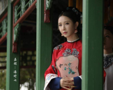 历史上的嘉嫔是什么身份？死后追封为皇贵妃