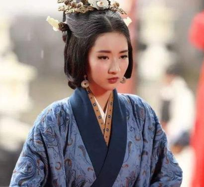 汉献帝已经沦落成为曹操的傀儡 曹操为什么还将女儿嫁给汉献帝