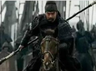 古代战场上武将为什么不骑白马？原因是什么