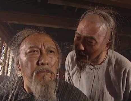 明珠为什么要让自己的妻子弹劾自己谋反?原因是什么