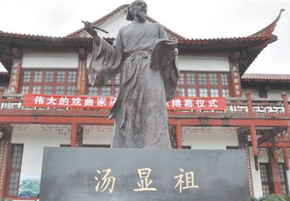 中国戏曲作家，文学家，汤显祖有哪些主要成就？